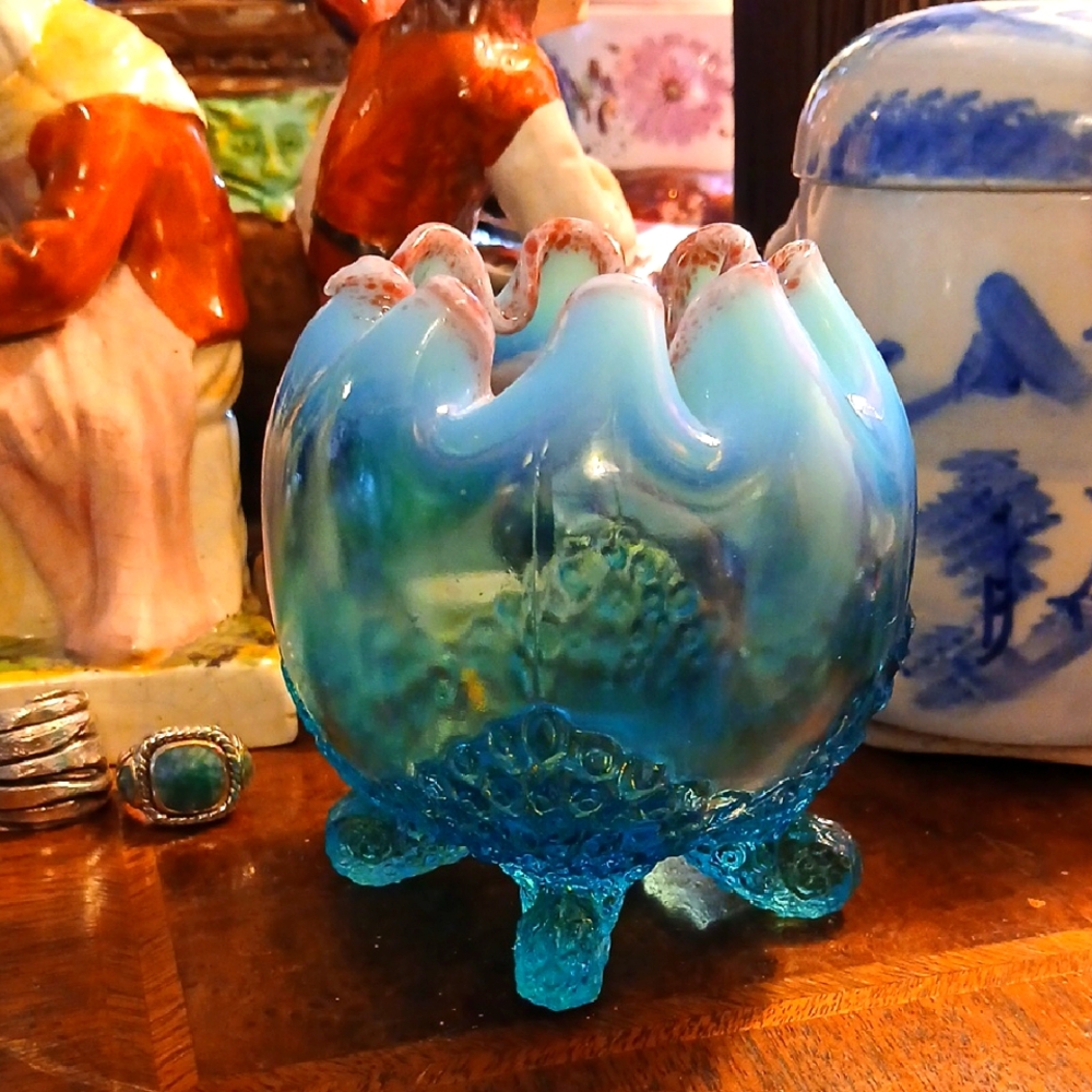 Elegant Jefferson Blue Glass Rose Bowl / Vase